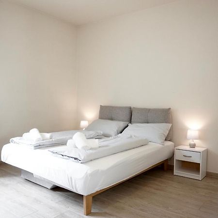 Bright Studio Apartment With Free Private Parking Мерано Екстер'єр фото