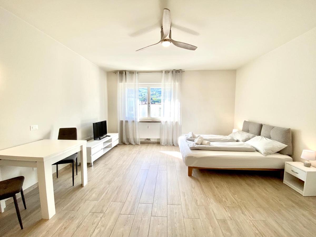 Bright Studio Apartment With Free Private Parking Мерано Екстер'єр фото